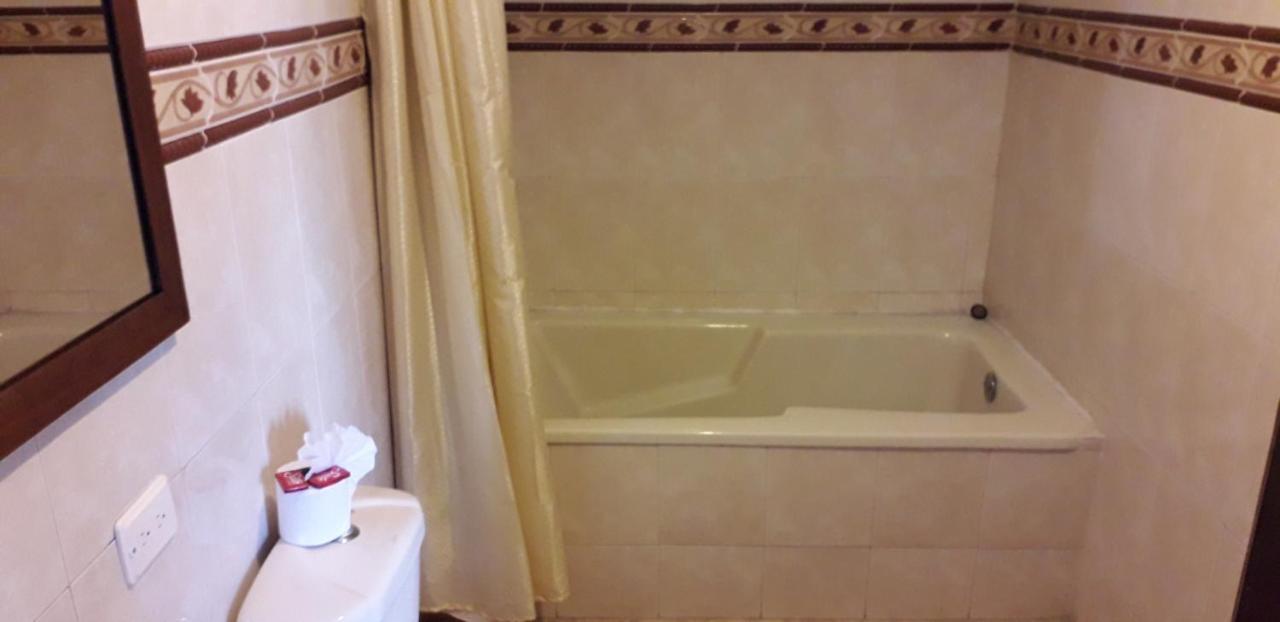 Hotel D' Oscar カリ エクステリア 写真